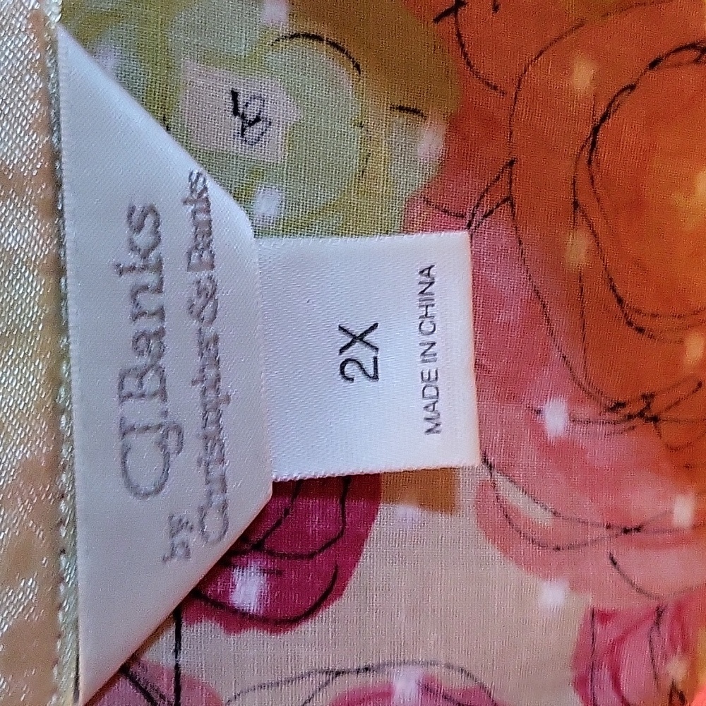 Fun blouse! - Picture 4 of 7